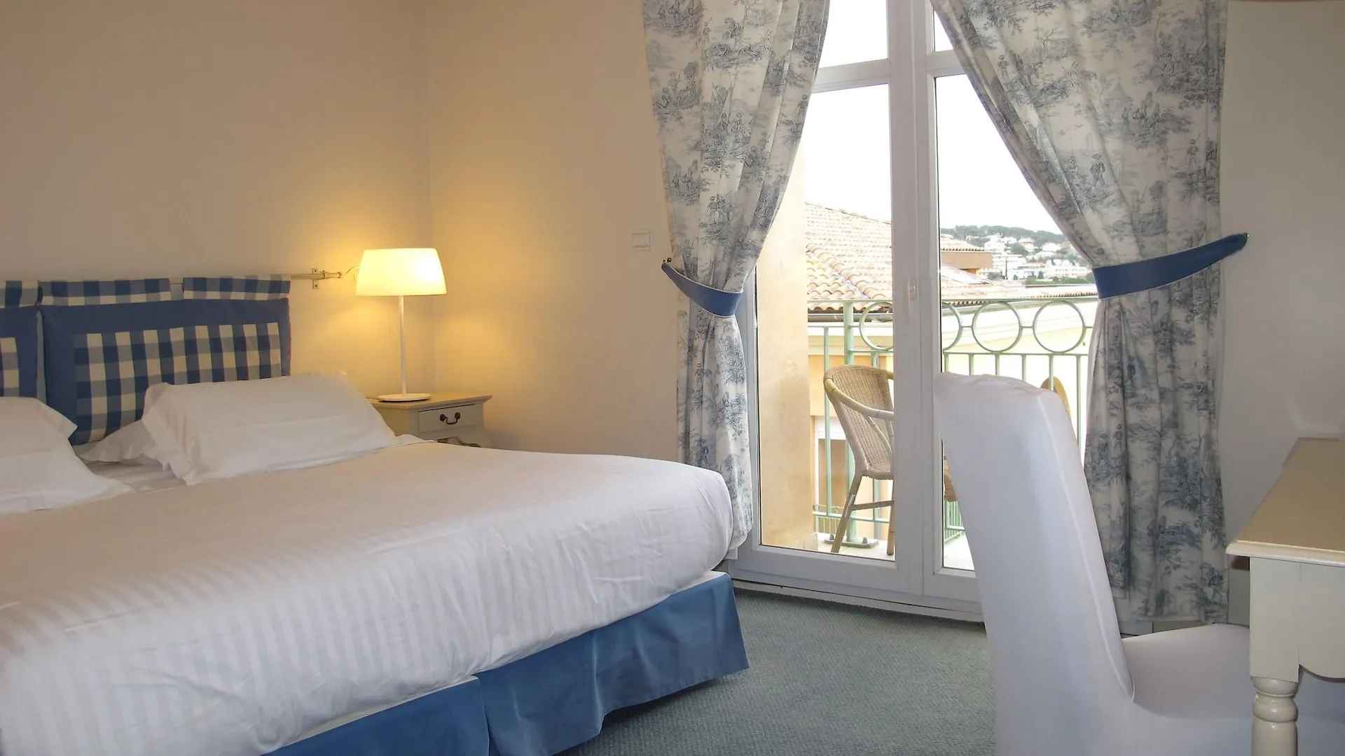 Hotel Sanary, Soleil Et Jardin - Renovation Hiver 2024-25 Frankrijk