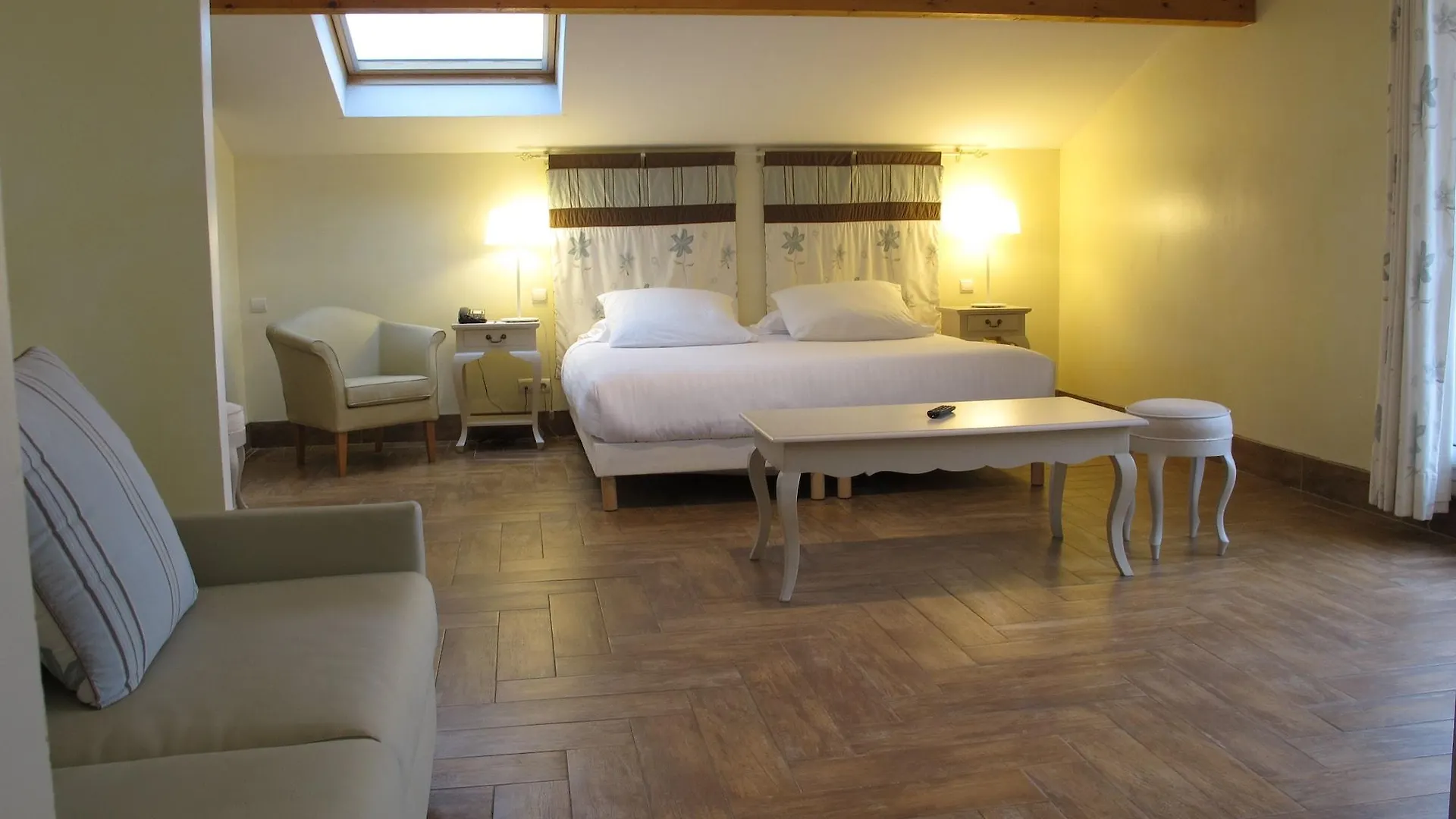 Hotel Sanary, Soleil Et Jardin - Renovation Hiver 2024-25