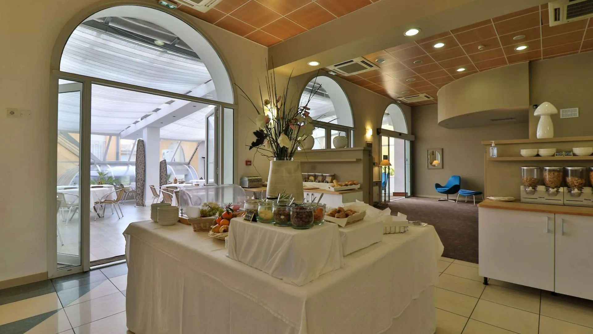 Hotel Sanary, Soleil Et Jardin - Renovation Hiver 2024-25
