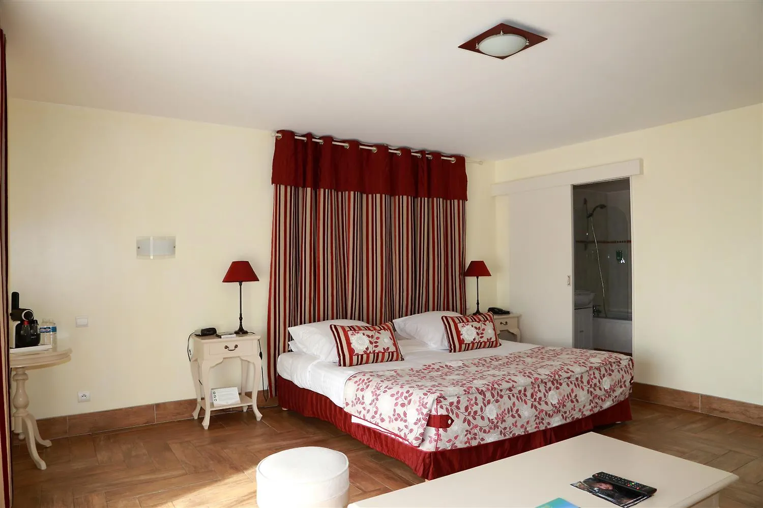 Hotel Sanary, Soleil Et Jardin - Renovation Hiver 2024-25