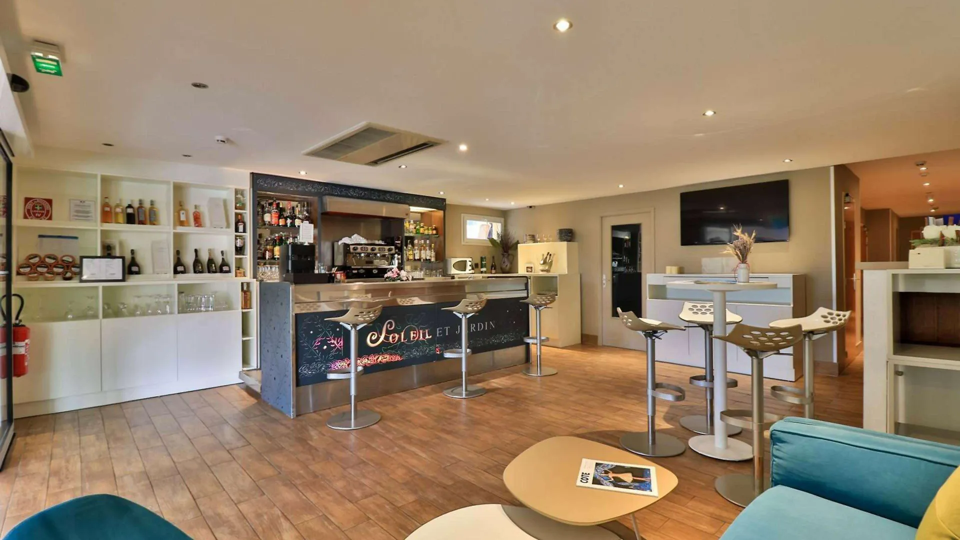 Hotel Sanary, Soleil Et Jardin - Renovation Hiver 2024-25