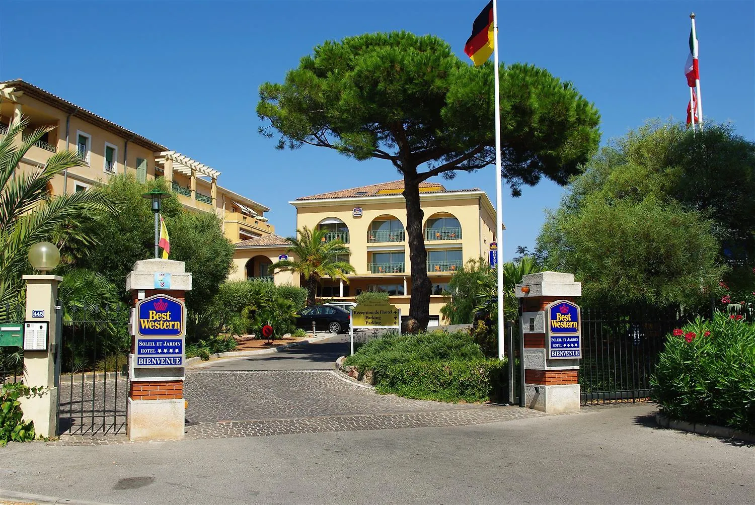 Hotel Sanary, Soleil Et Jardin - Renovation Hiver 2024-25