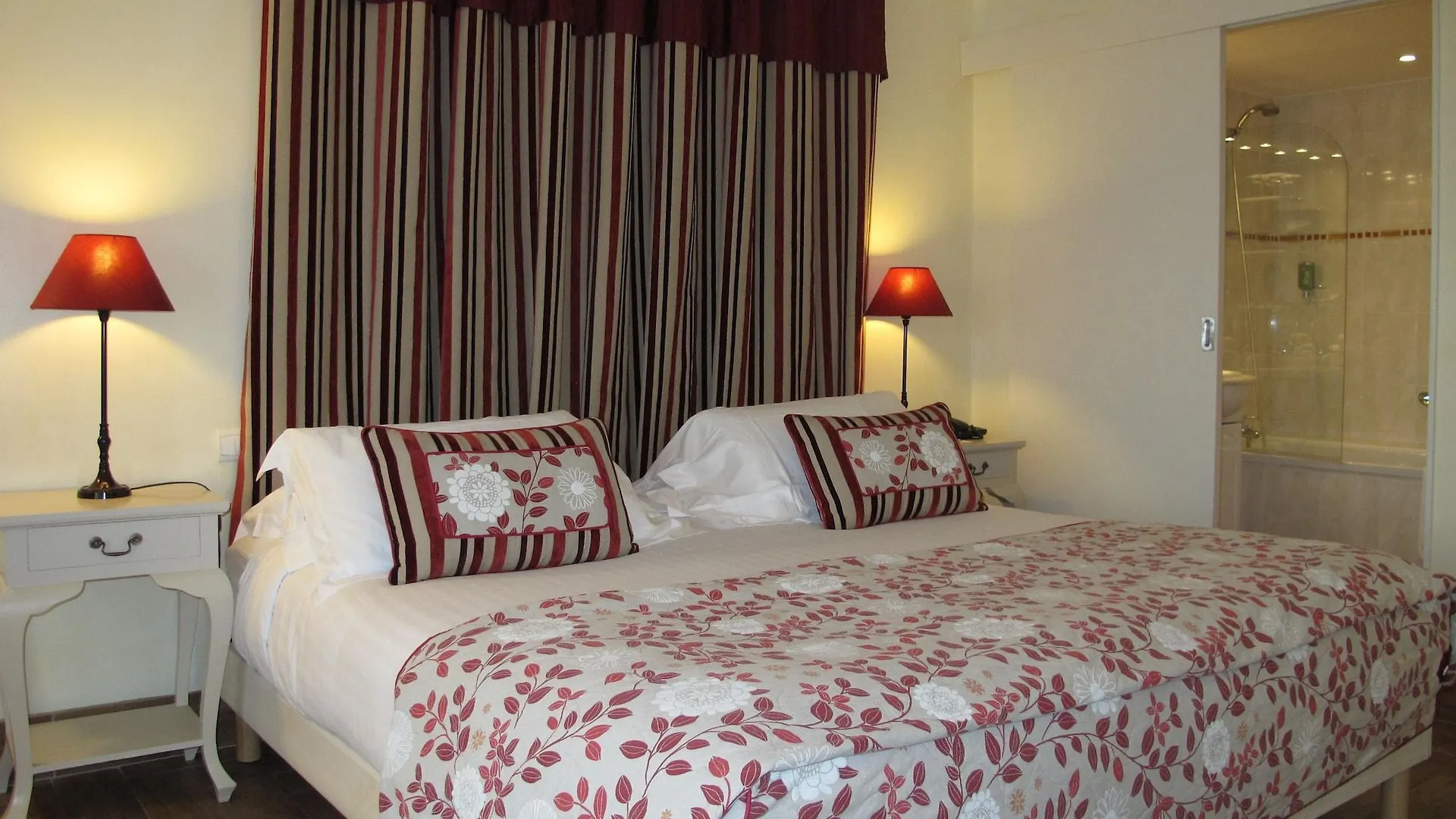 Hotel Sanary, Soleil Et Jardin - Renovation Hiver 2024-25