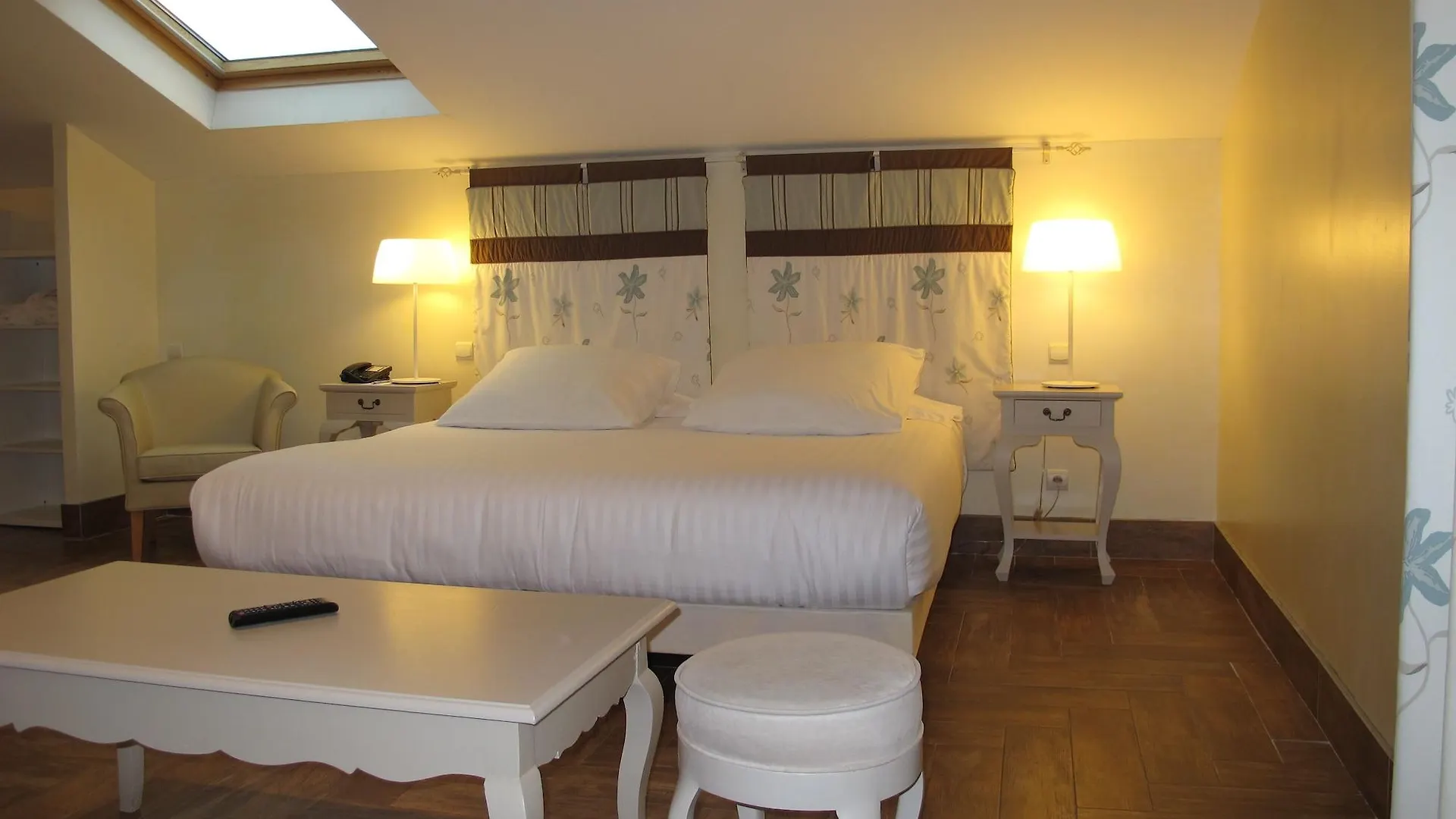Hotel Sanary, Soleil Et Jardin - Renovation Hiver 2024-25