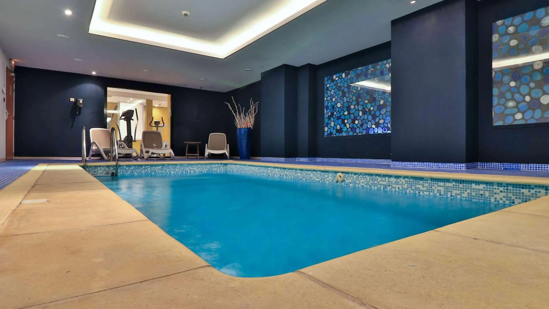 Hotel Sanary, Soleil Et Jardin - Renovation Hiver 2024-25