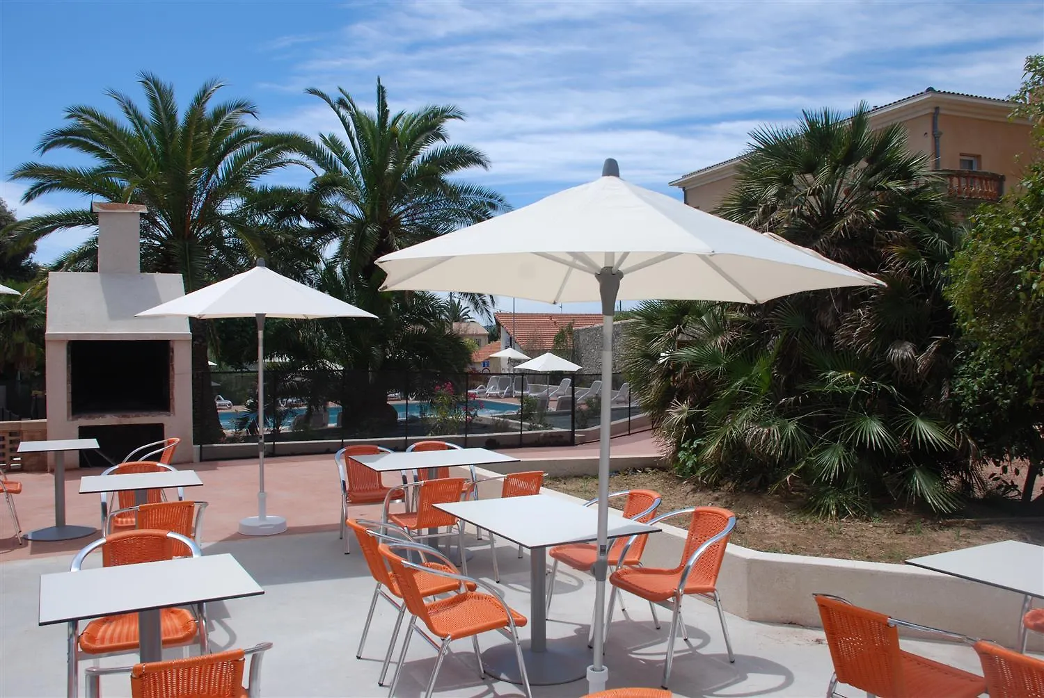 Hotel Sanary, Soleil Et Jardin - Renovation Hiver 2024-25